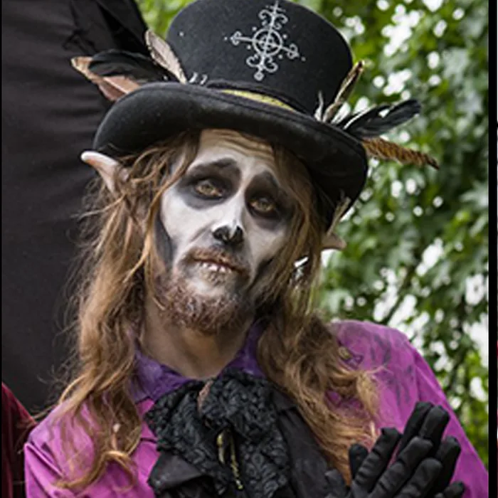 Luciole en costume de scène
